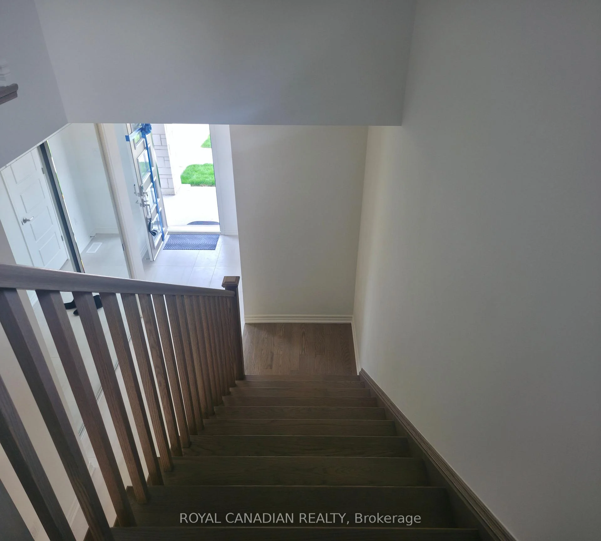 Photo 68 of 123 Vinewood Crescent, Barrie, Rural Barrie Southeast — HOMEH
