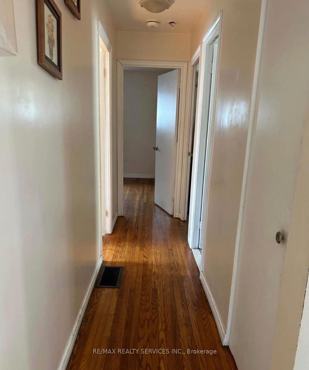 Photo 5 of 100 Sutherland Avenue, Brampton, Madoc — HOMEH