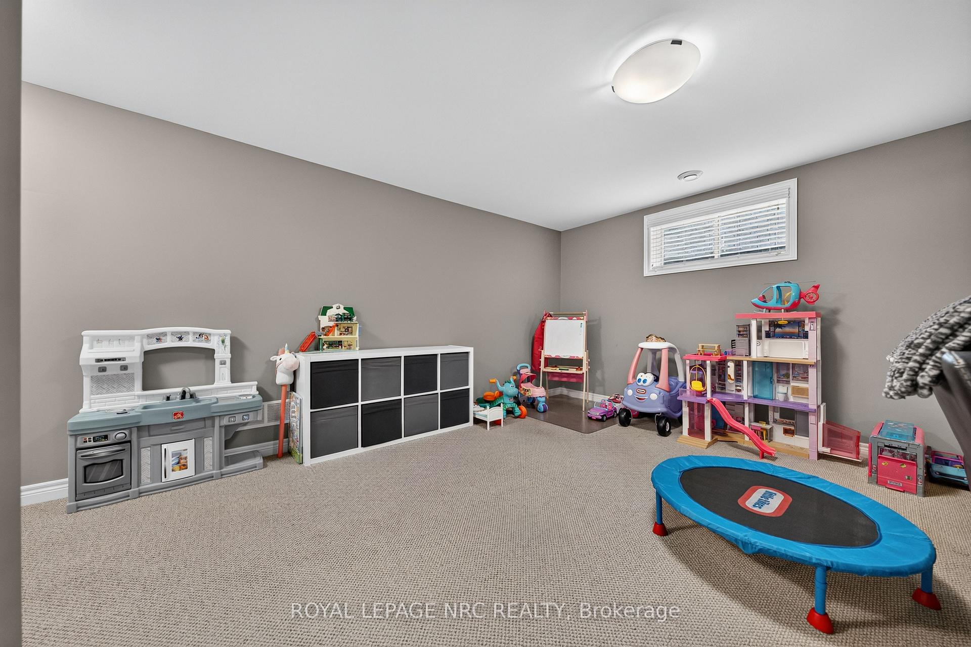 Photo 32 of 18 Eastman Gateway, Thorold, Hurricane/Merrittville — HOMEH