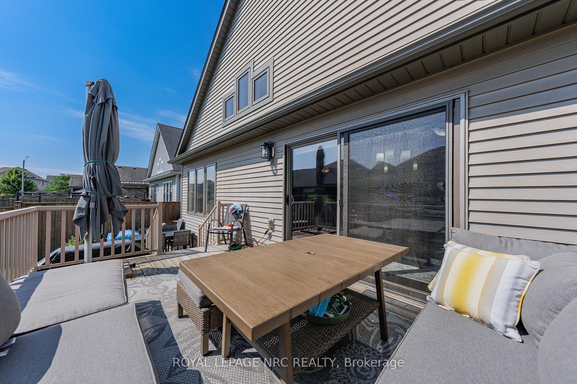 Photo 42 of 18 Eastman Gateway, Thorold, Hurricane/Merrittville — HOMEH