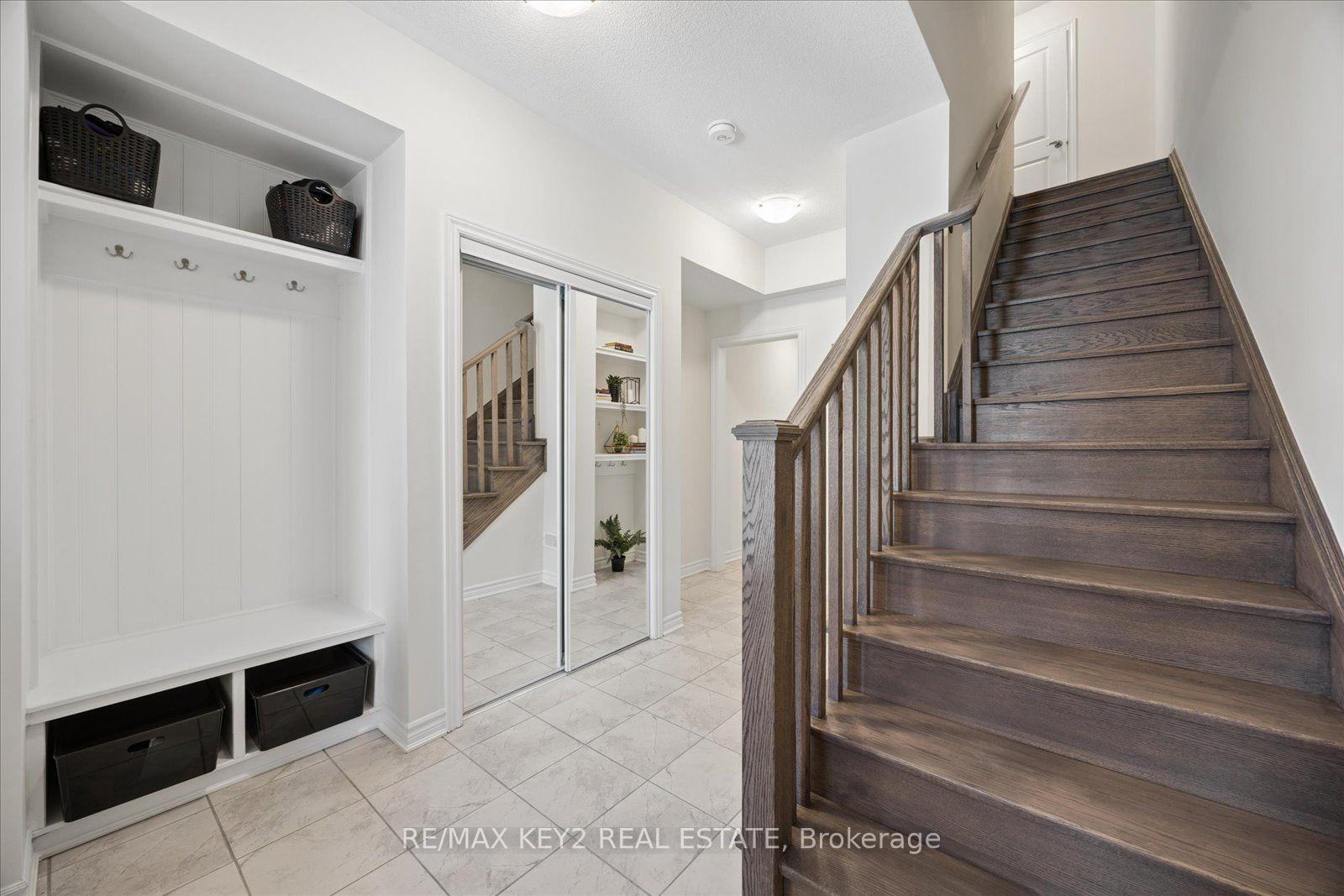 Photo 4 of Unit 304, 1034 Reflection Place, Pickering, Rural Pickering — HOMEH