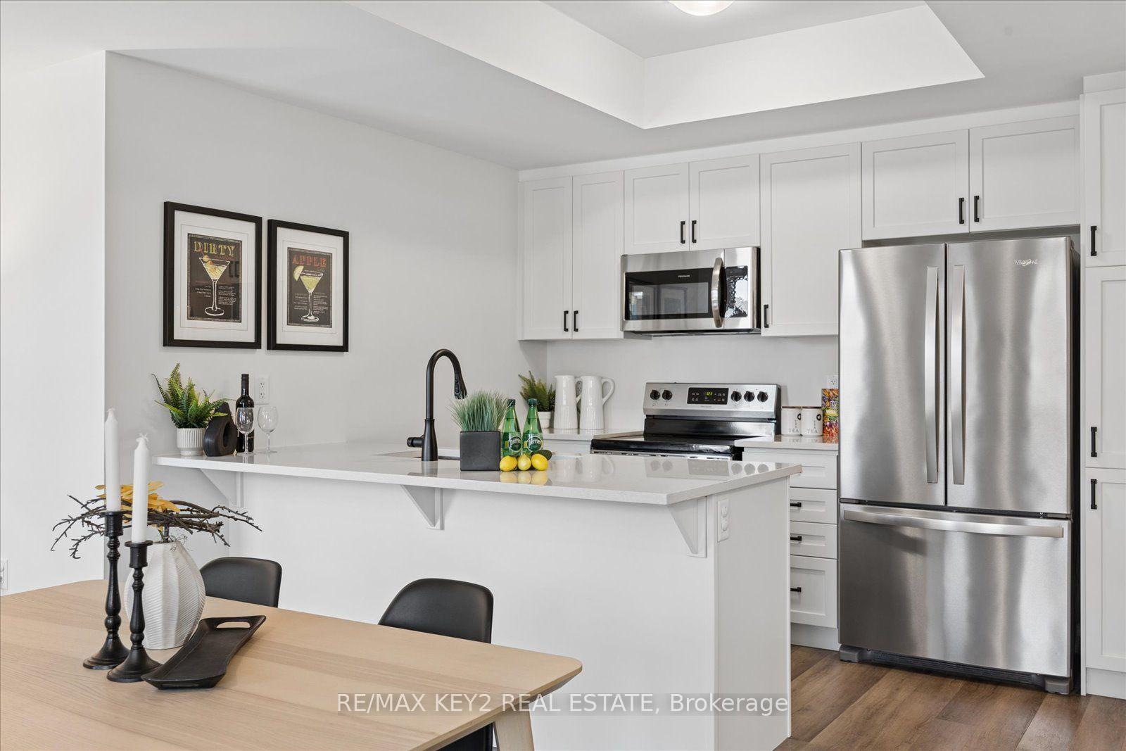 Photo 6 of Unit 304, 1034 Reflection Place, Pickering, Rural Pickering — HOMEH
