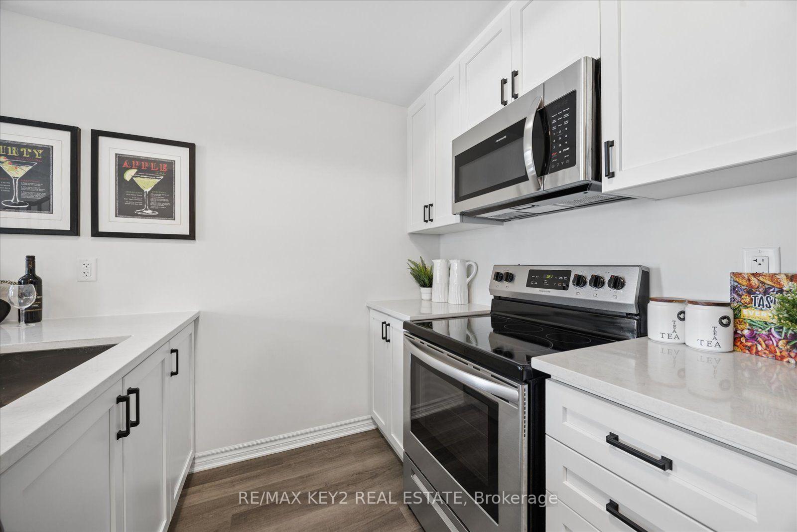 Photo 7 of Unit 304, 1034 Reflection Place, Pickering, Rural Pickering — HOMEH