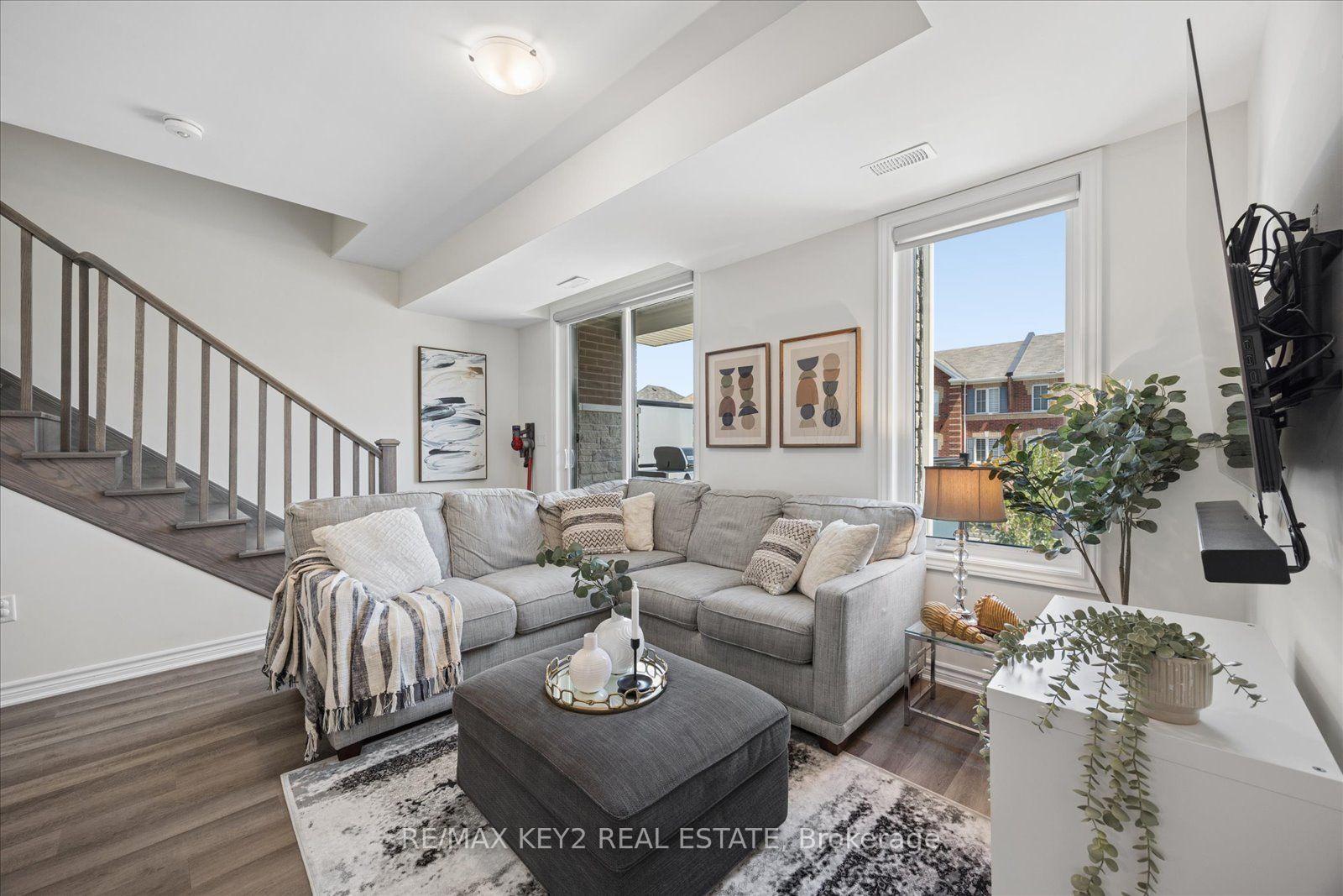 Photo 11 of Unit 304, 1034 Reflection Place, Pickering, Rural Pickering — HOMEH