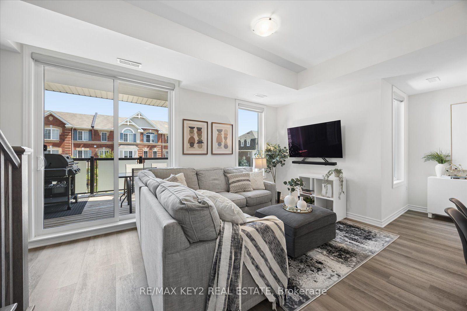 Photo 12 of Unit 304, 1034 Reflection Place, Pickering, Rural Pickering — HOMEH