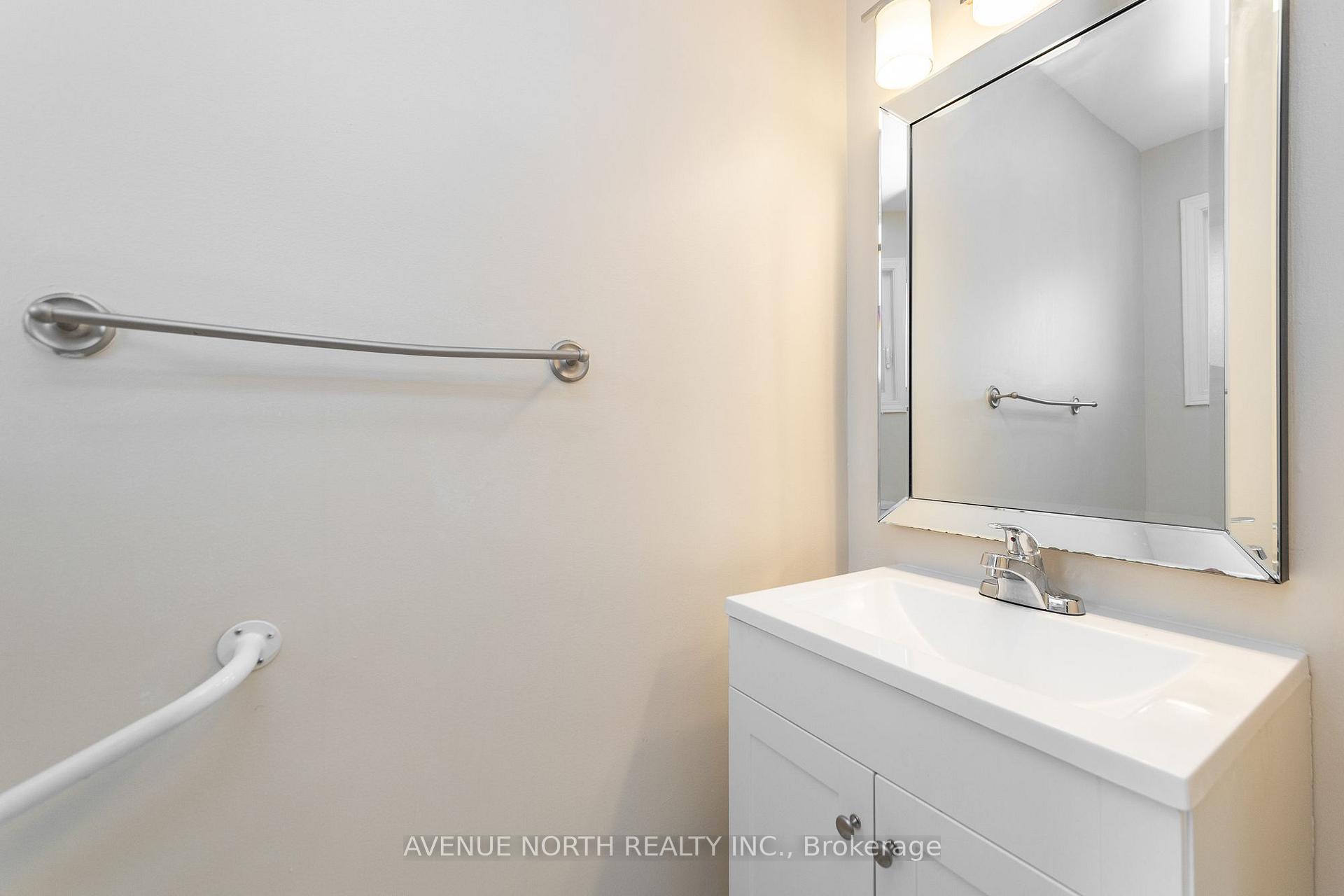 Photo 4 of 861 Karsh Drive, Ottawa, Hunt Club Park — HOMEH