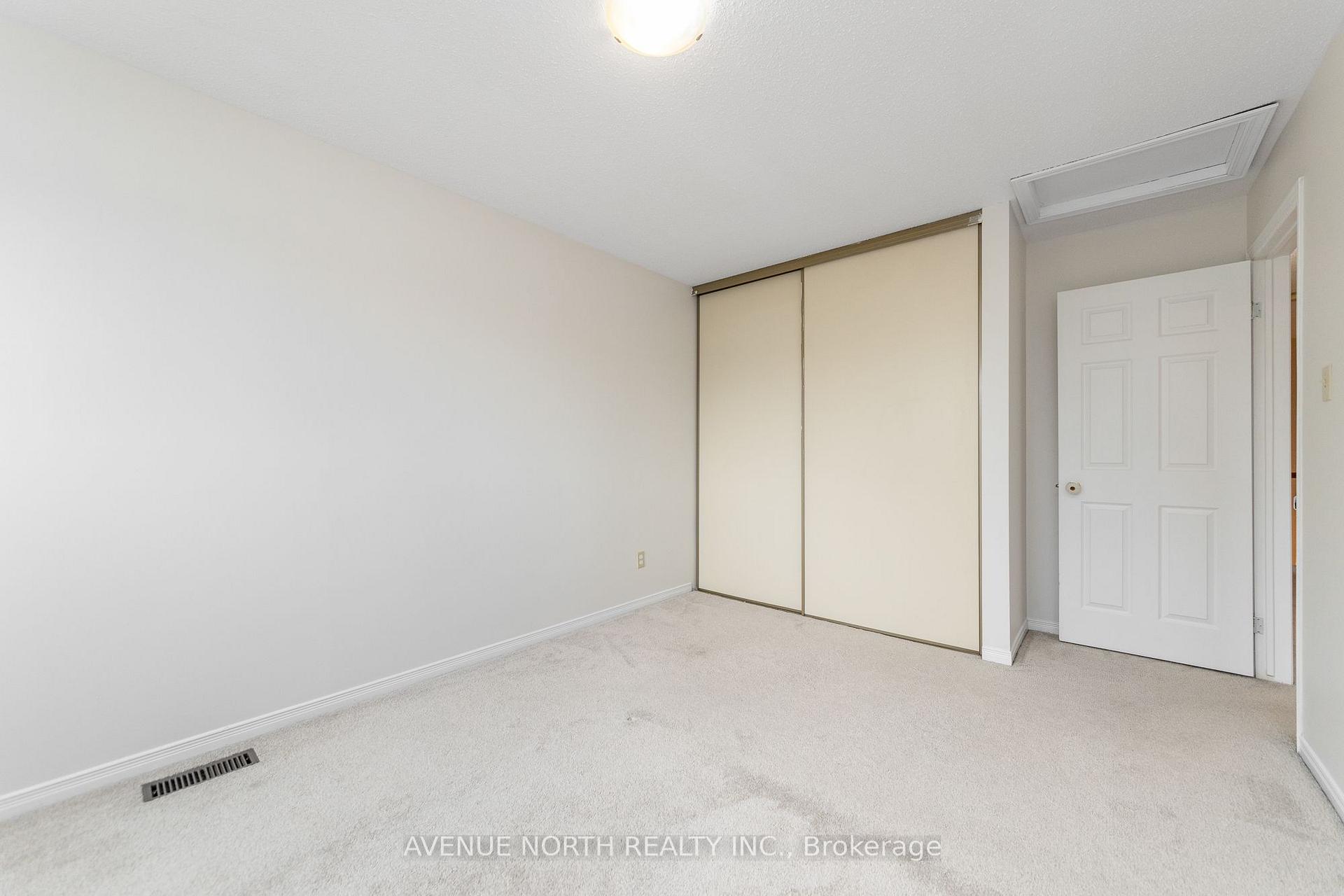 Photo 30 of 861 Karsh Drive, Ottawa, Hunt Club Park — HOMEH
