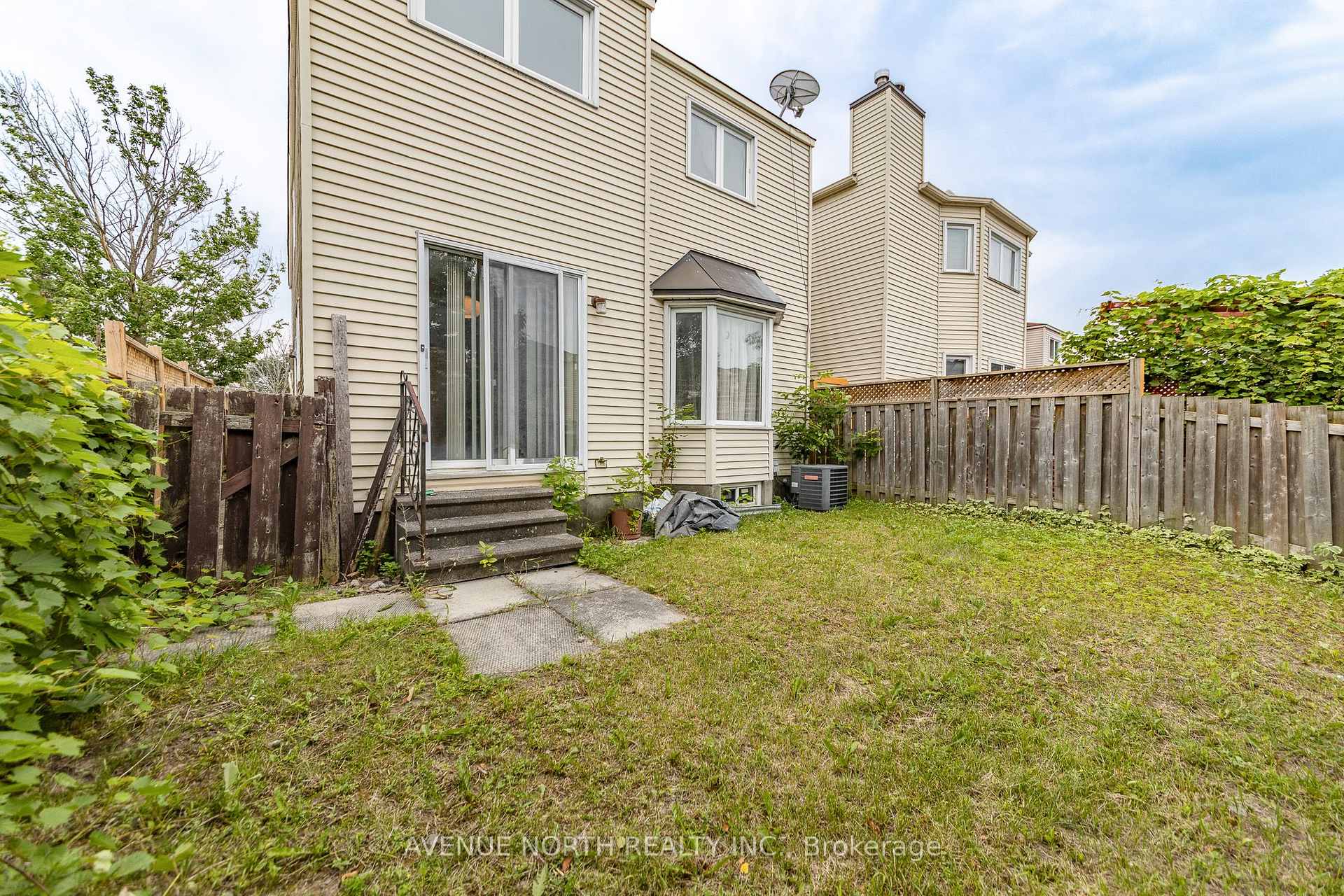Photo 48 of 861 Karsh Drive, Ottawa, Hunt Club Park — HOMEH