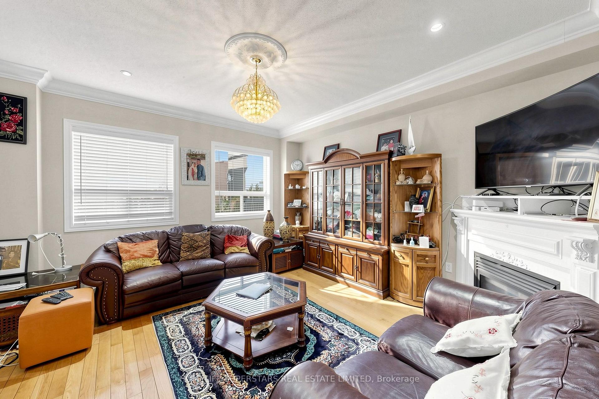 Photo 12 of 5 Savita Road, Brampton, Fletcher's Meadow — HOMEH