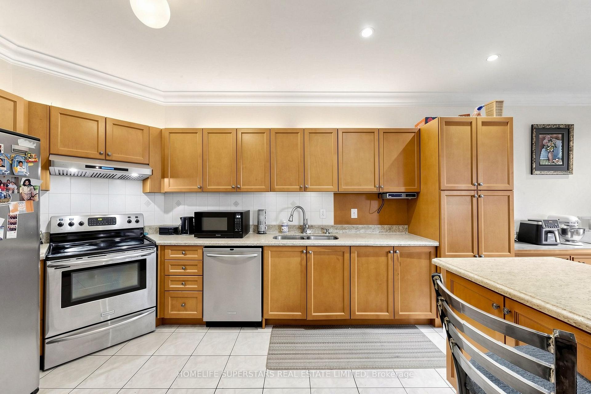 Photo 20 of 5 Savita Road, Brampton, Fletcher's Meadow — HOMEH