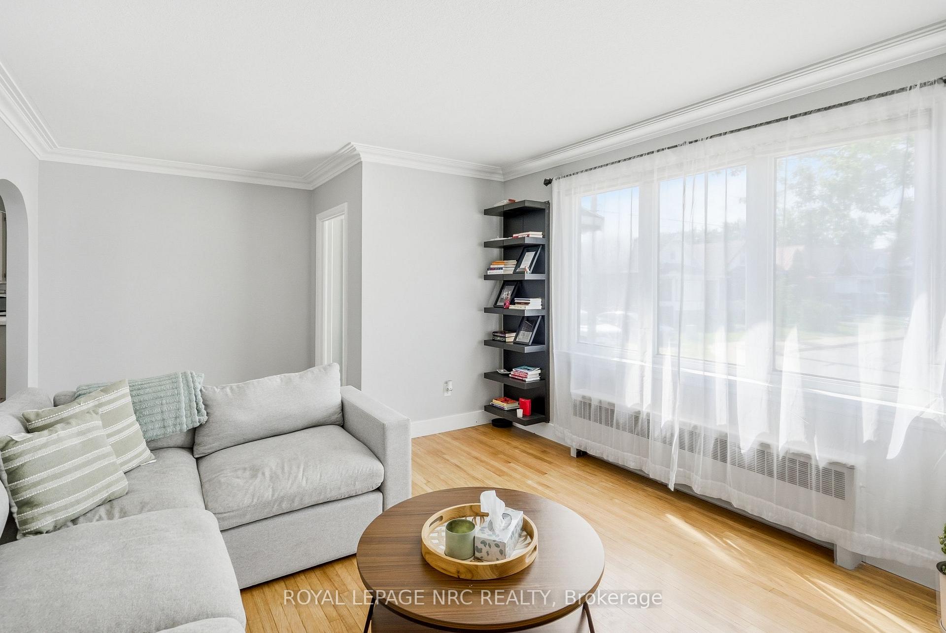Photo 8 of 4939 Hamilton Street, Niagara Falls, Downtown — HOMEH