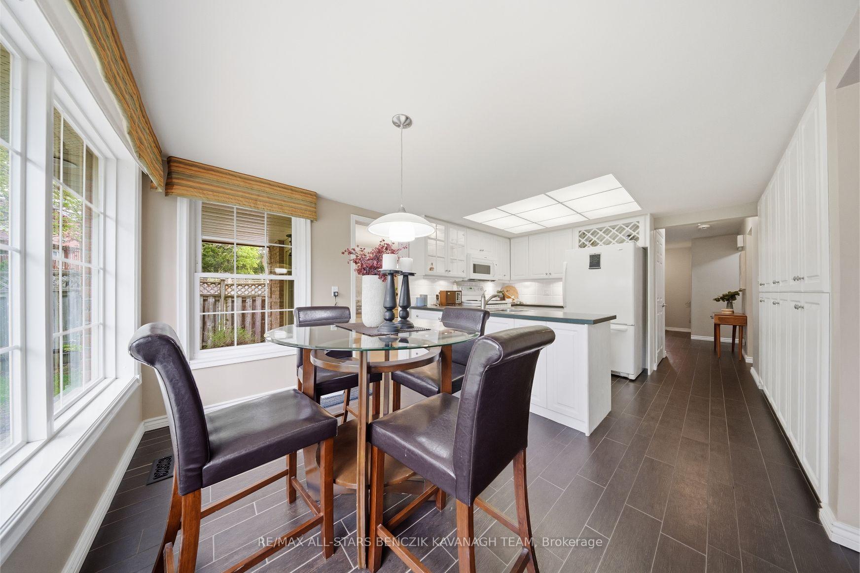 Photo 8 of 116 Longwater Chase, Markham, Unionville — HOMEH