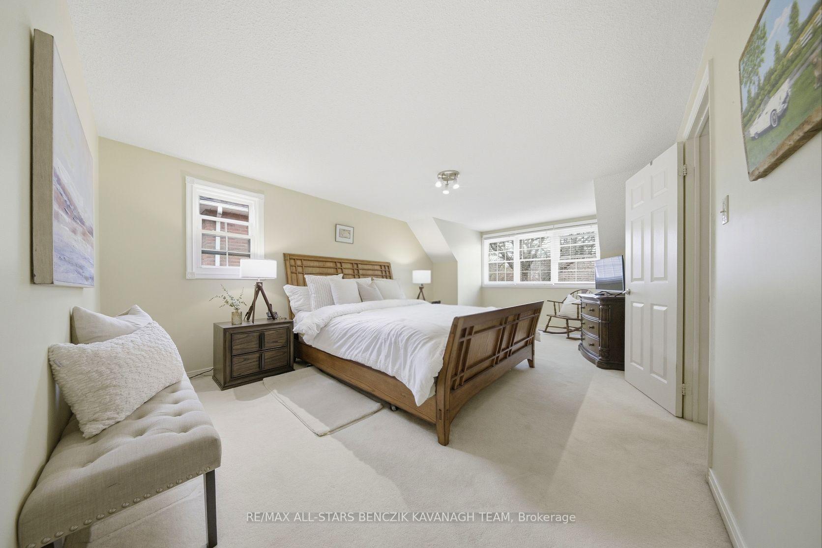 Photo 12 of 116 Longwater Chase, Markham, Unionville — HOMEH