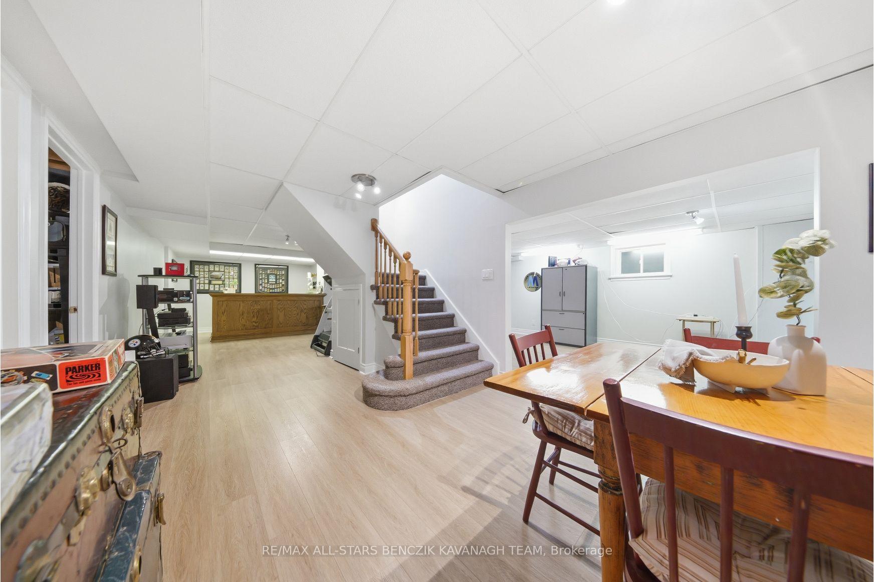 Photo 18 of 116 Longwater Chase, Markham, Unionville — HOMEH