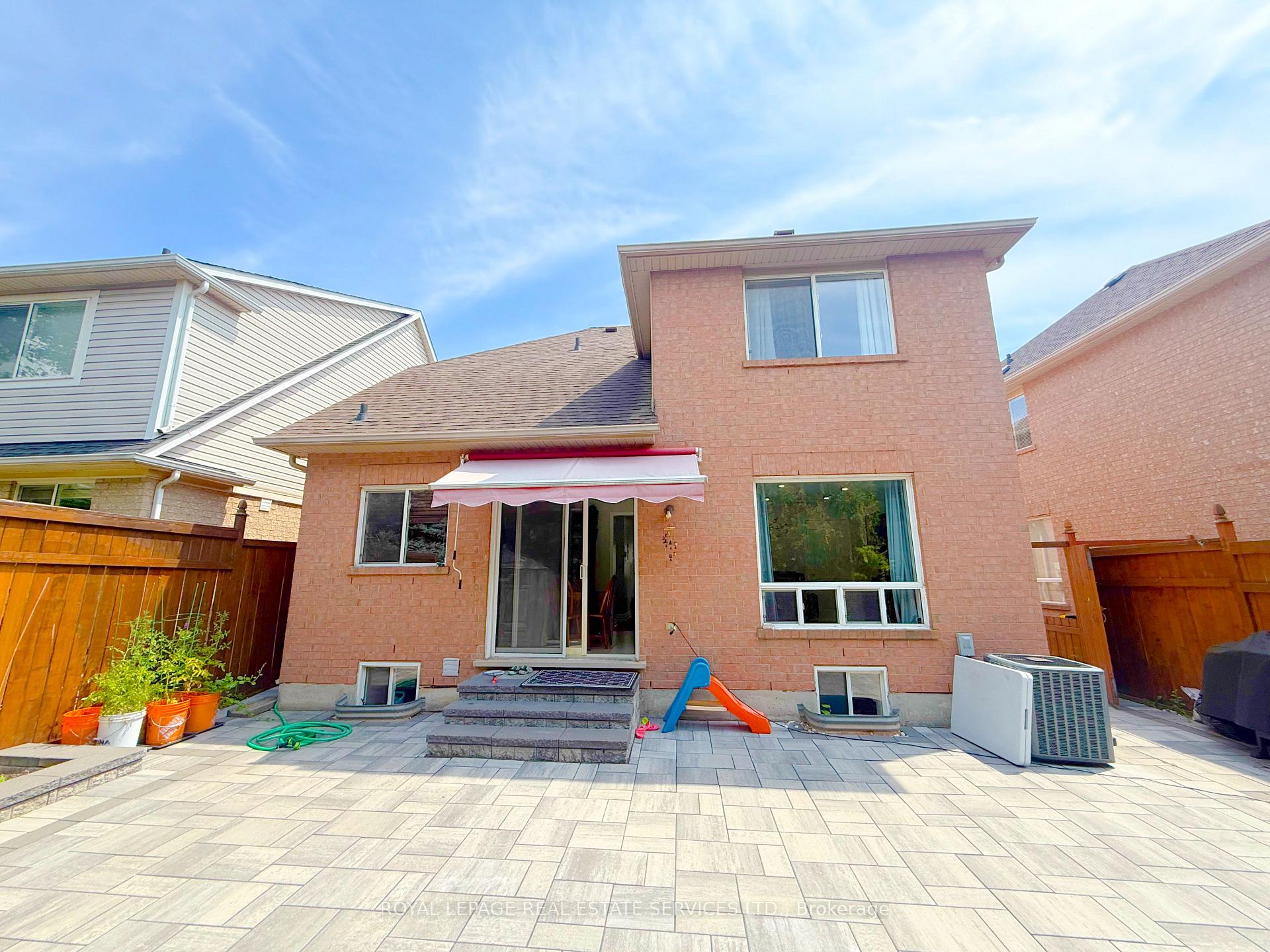 Photo 15 of 2905 Westoak Trails Boulevard, Oakville, Westmount — HOMEH