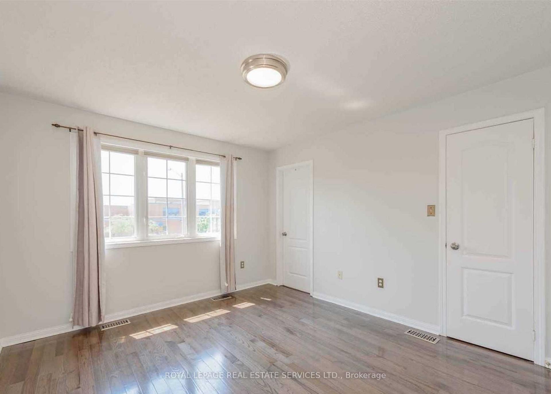 Photo 19 of 2905 Westoak Trails Boulevard, Oakville, Westmount — HOMEH