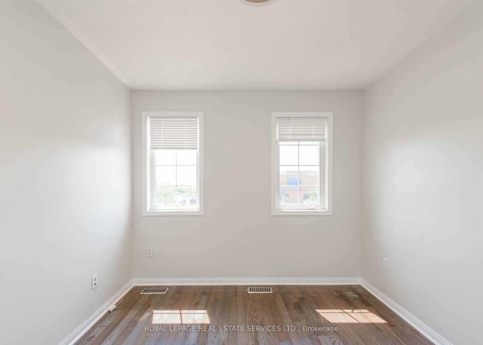 Photo 23 of 2905 Westoak Trails Boulevard, Oakville, Westmount — HOMEH