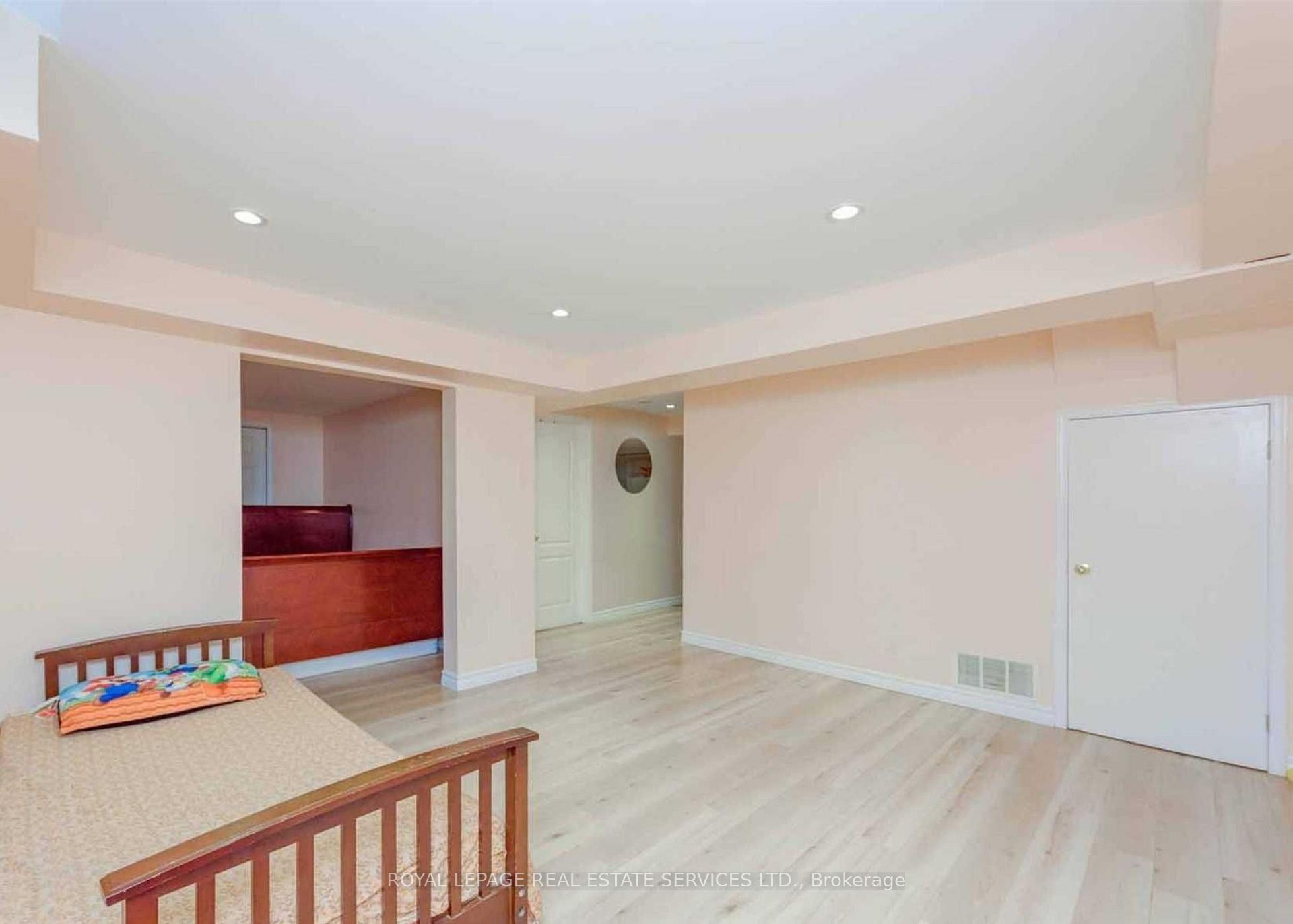 Photo 26 of 2905 Westoak Trails Boulevard, Oakville, Westmount — HOMEH