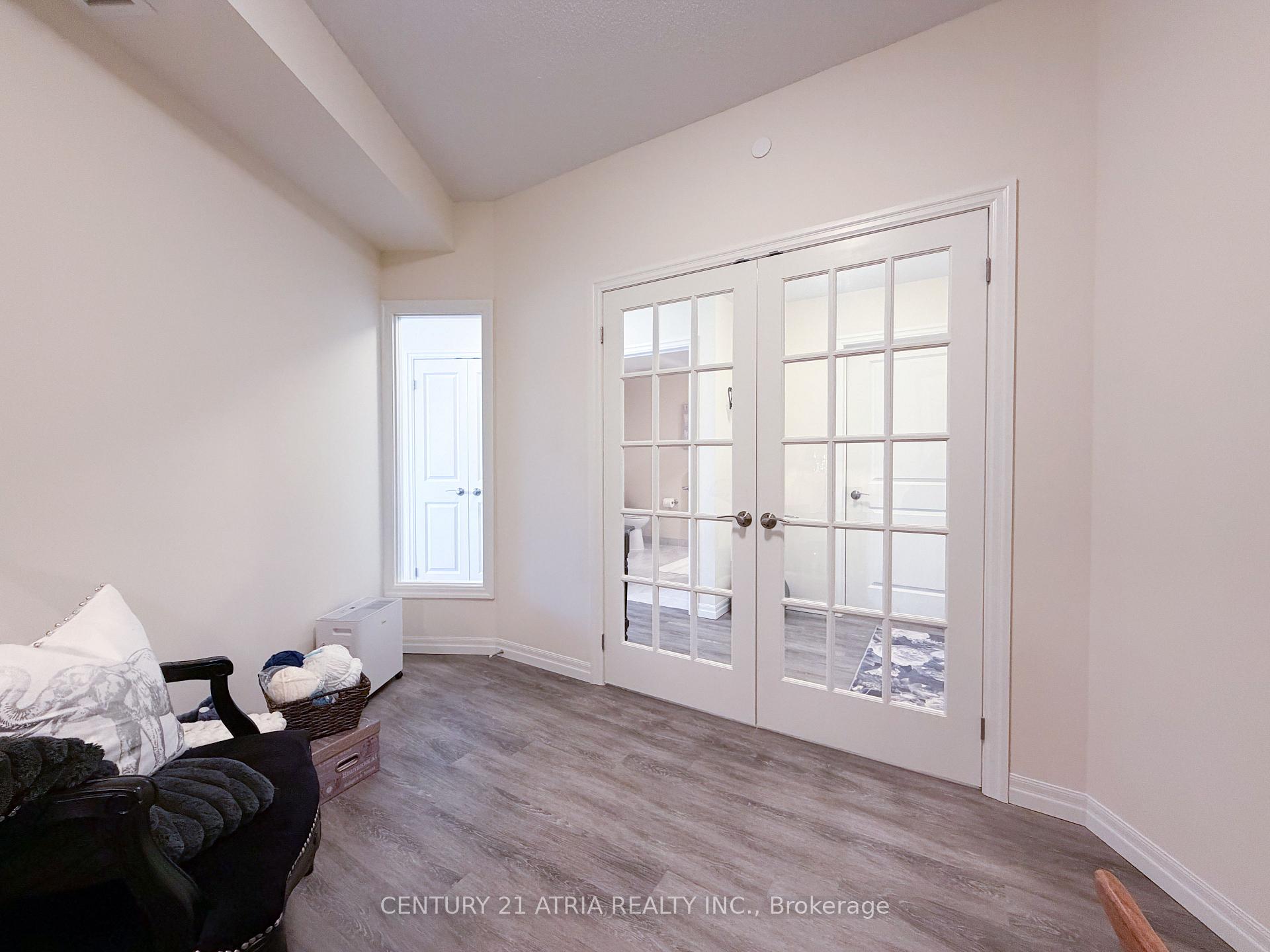 Photo 14 of 460 William Graham Drive, Aurora, Rural Aurora — HOMEH