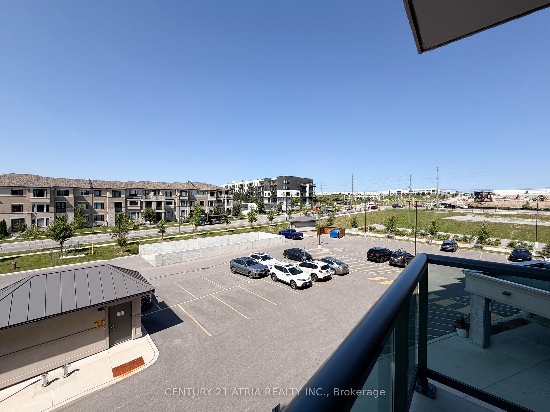 Photo 21 of 460 William Graham Drive, Aurora, Rural Aurora — HOMEH