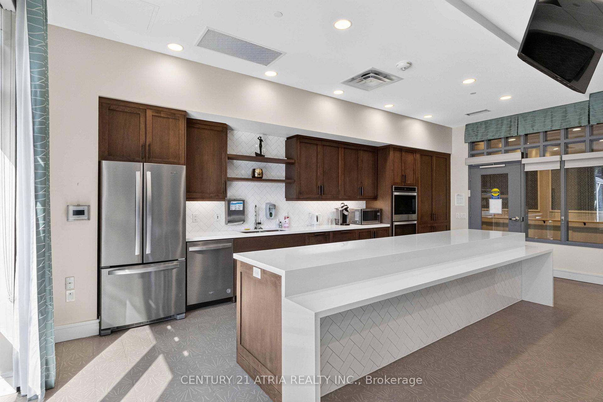 Photo 35 of 460 William Graham Drive, Aurora, Rural Aurora — HOMEH
