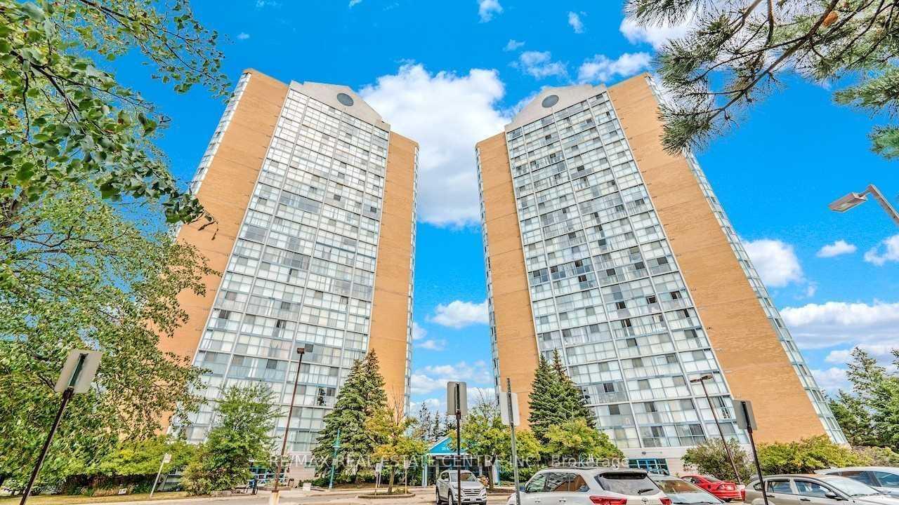 Front of Unit 1601, 25 Trailwood Drive