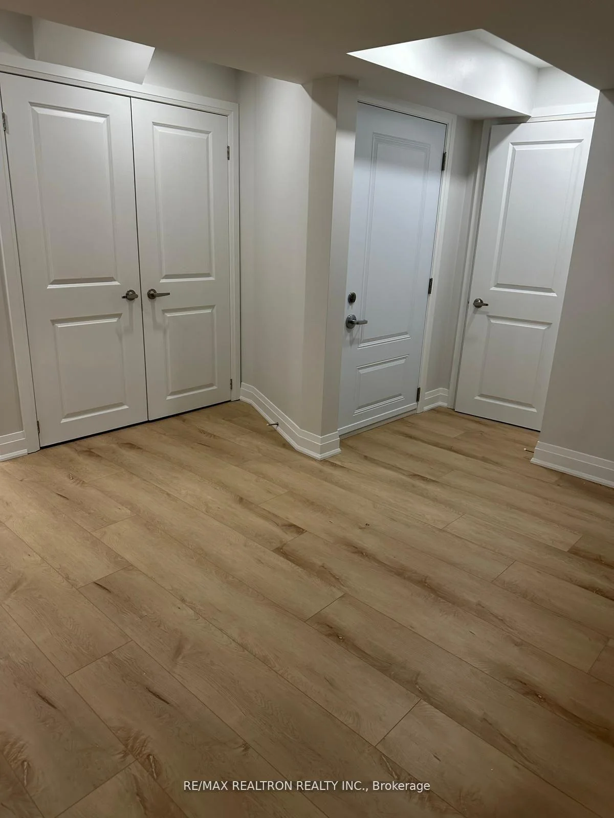 Photo 5 of Unit Bsmnt, 5 Elderslie Crescent, Vaughan, Kleinburg — HOMEH