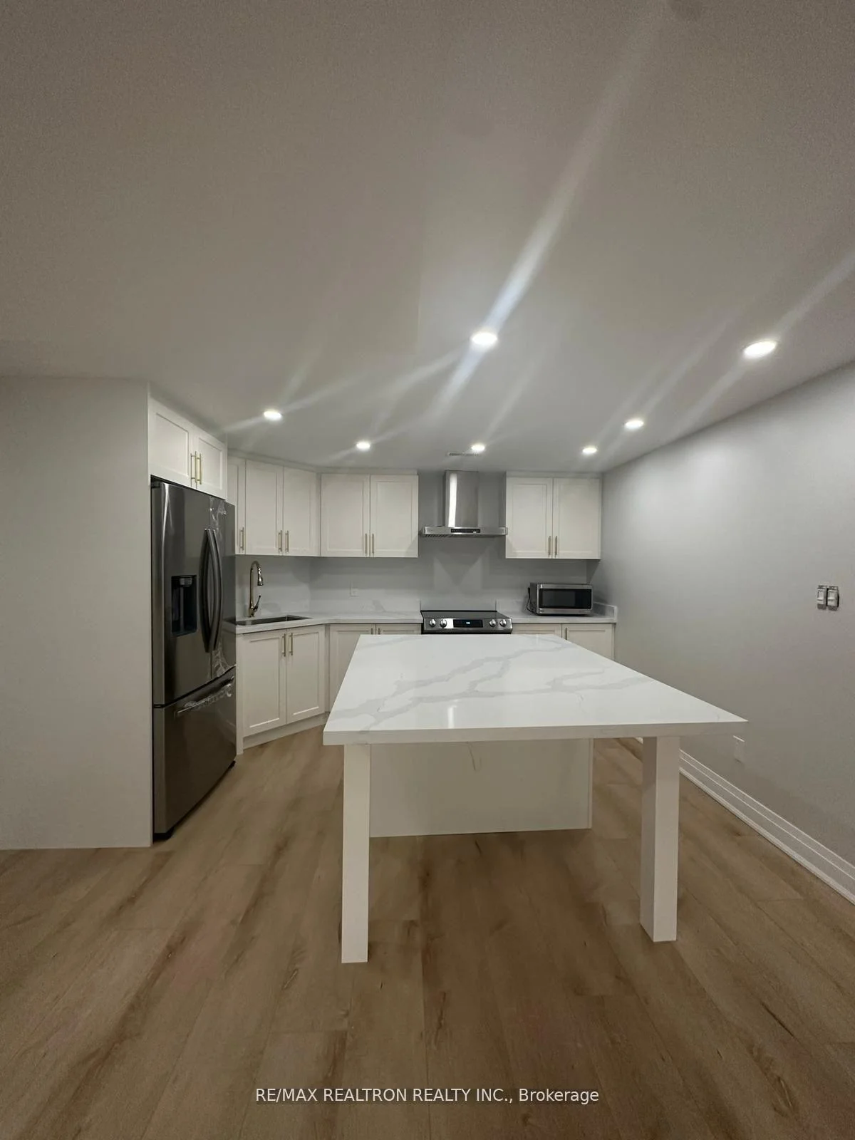 Photo 7 of Unit Bsmnt, 5 Elderslie Crescent, Vaughan, Kleinburg — HOMEH