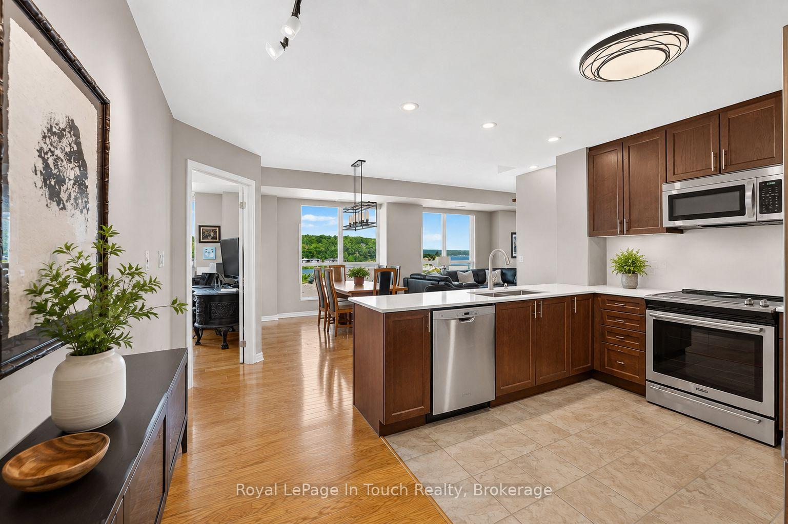 Photo 3 of Unit 501, 699 Aberdeen Boulevard, Midland — HOMEH