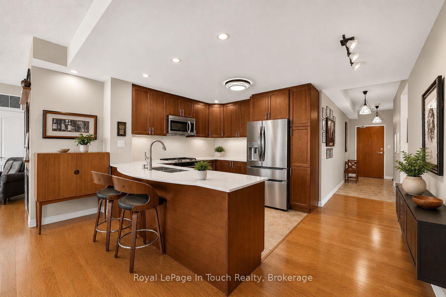 Photo 5 of Unit 501, 699 Aberdeen Boulevard, Midland — HOMEH