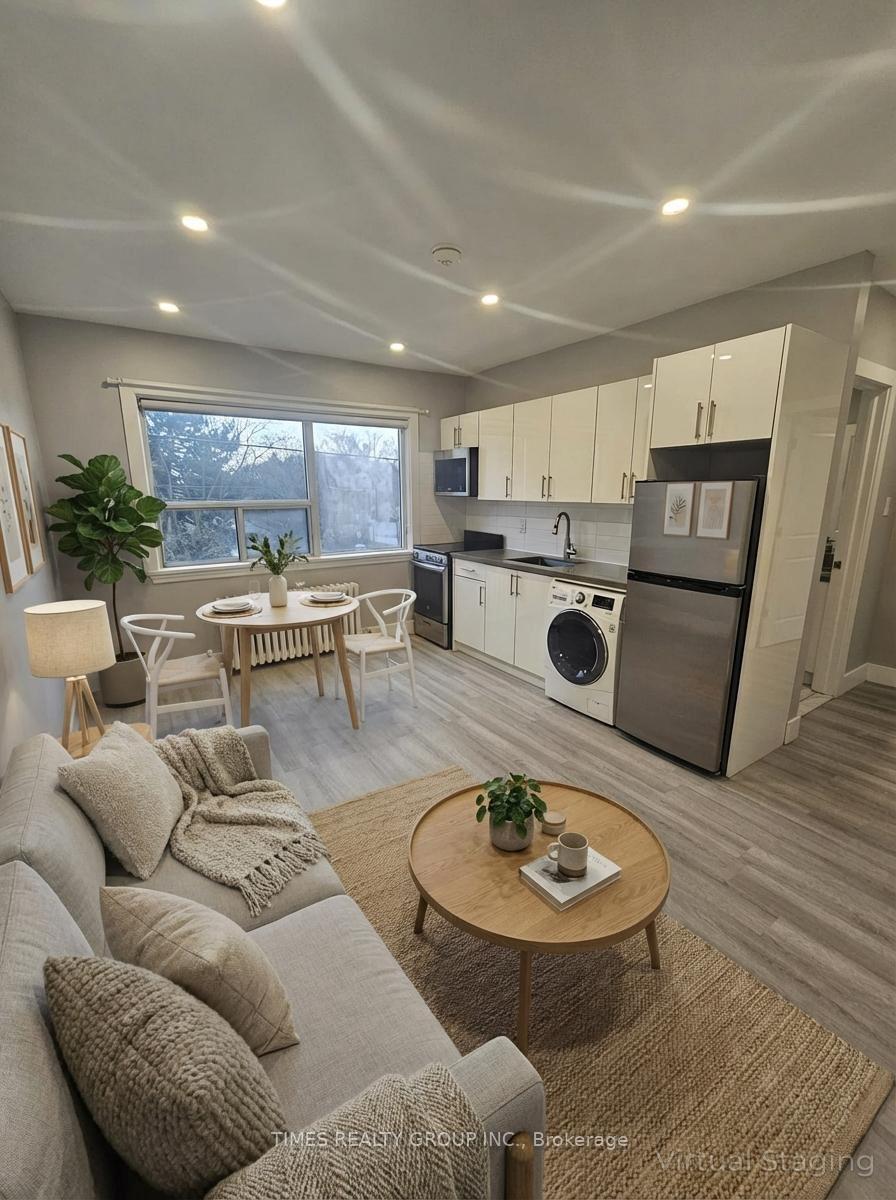 Photo 2 of Unit 201, 1566 Avenue Road, Toronto, Bedford Park-Nortown — HOMEH