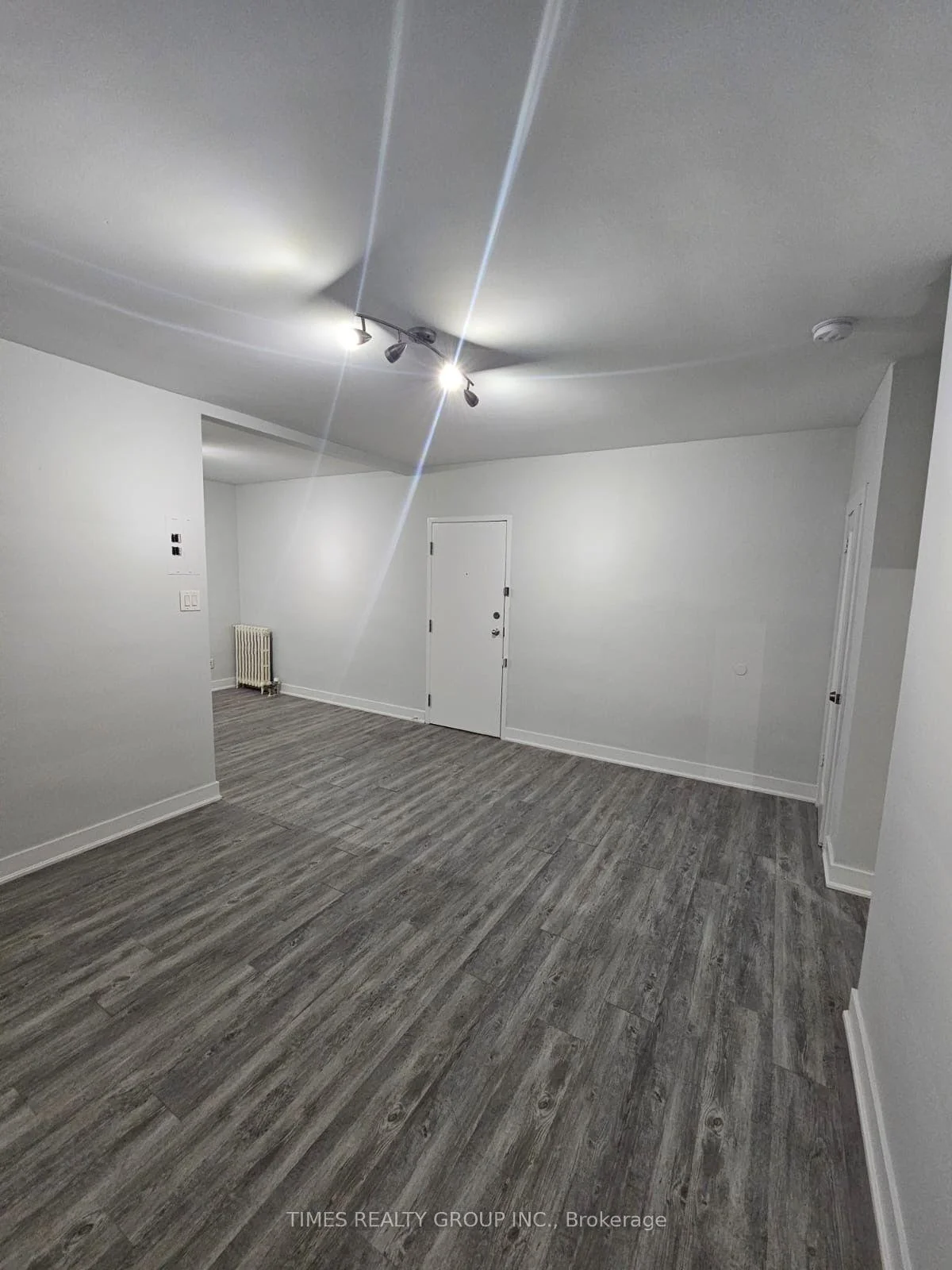 Photo 9 of Unit 201, 1566 Avenue Road, Toronto, Bedford Park-Nortown — HOMEH