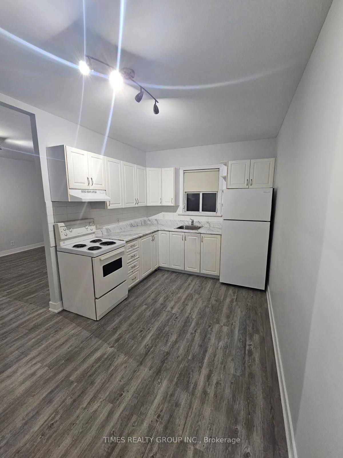 Photo 12 of Unit 201, 1566 Avenue Road, Toronto, Bedford Park-Nortown — HOMEH