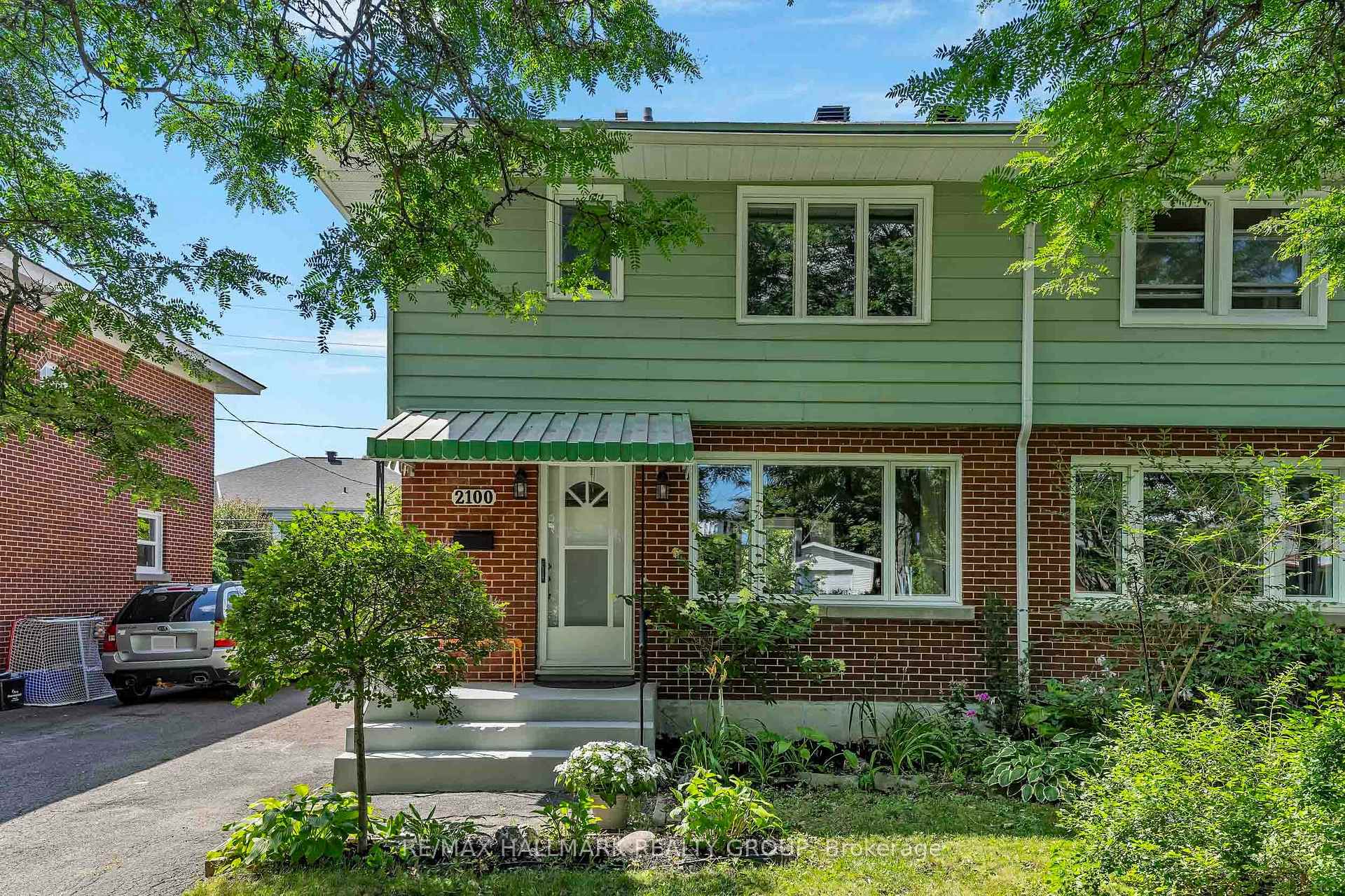 Photo 1 of 2100 Blossom Drive, Ottawa, Applewood Acres — HOMEH