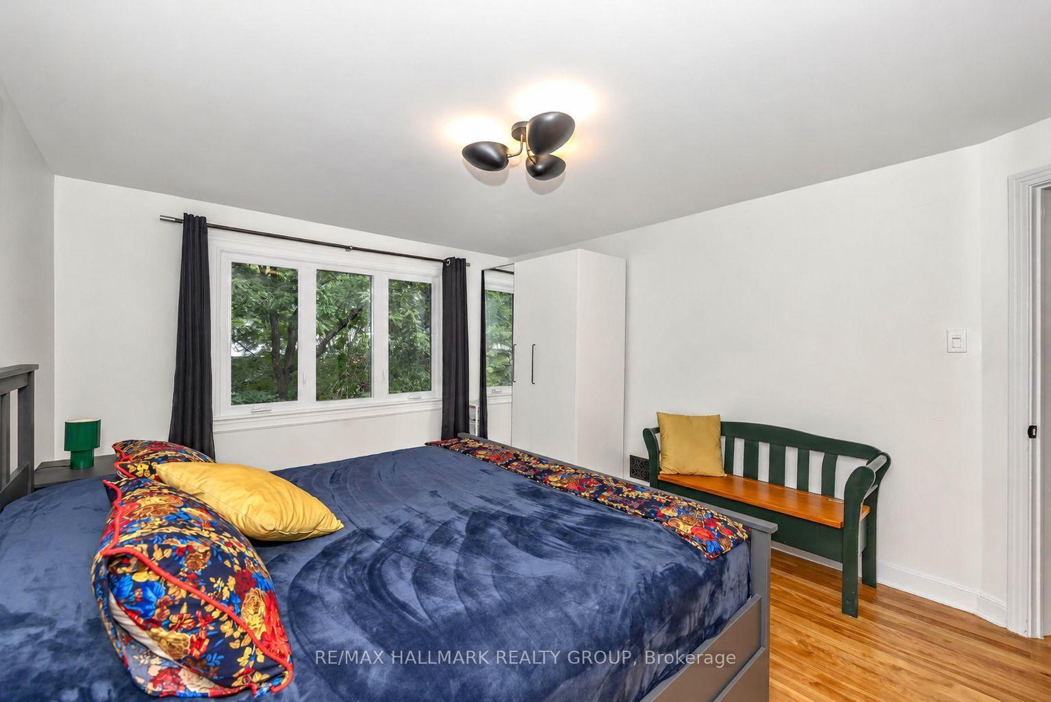 Photo 21 of 2100 Blossom Drive, Ottawa, Applewood Acres — HOMEH