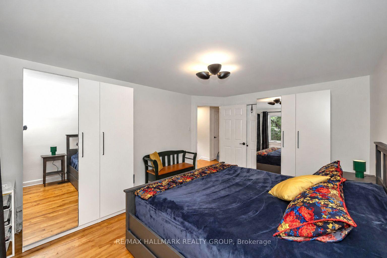 Photo 22 of 2100 Blossom Drive, Ottawa, Applewood Acres — HOMEH