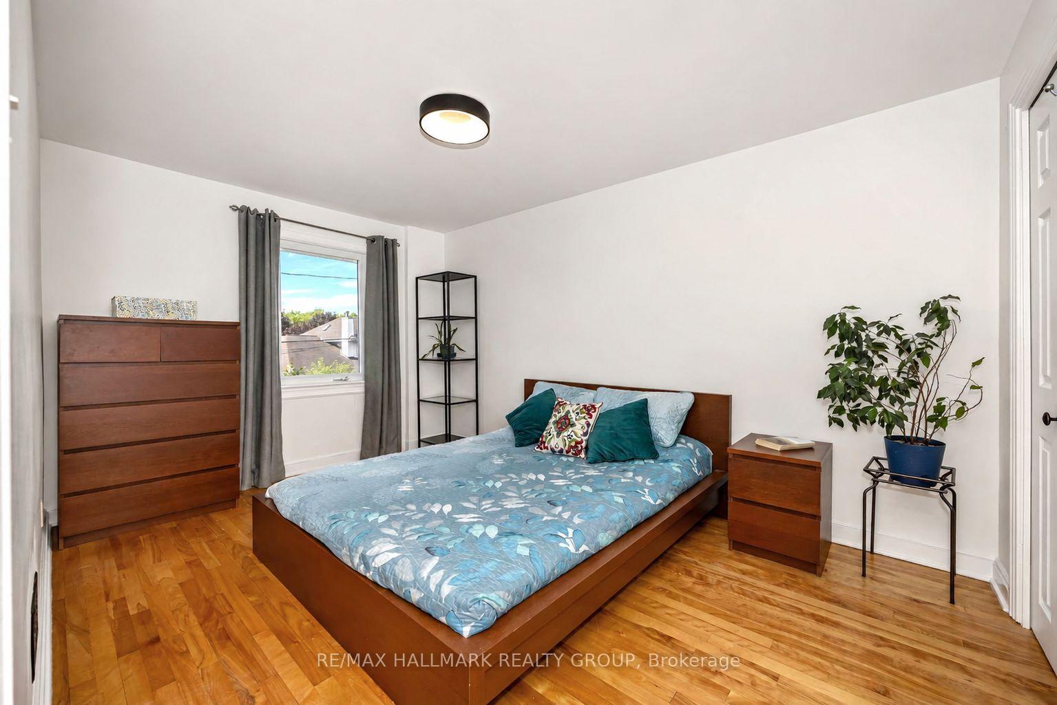 Photo 23 of 2100 Blossom Drive, Ottawa, Applewood Acres — HOMEH