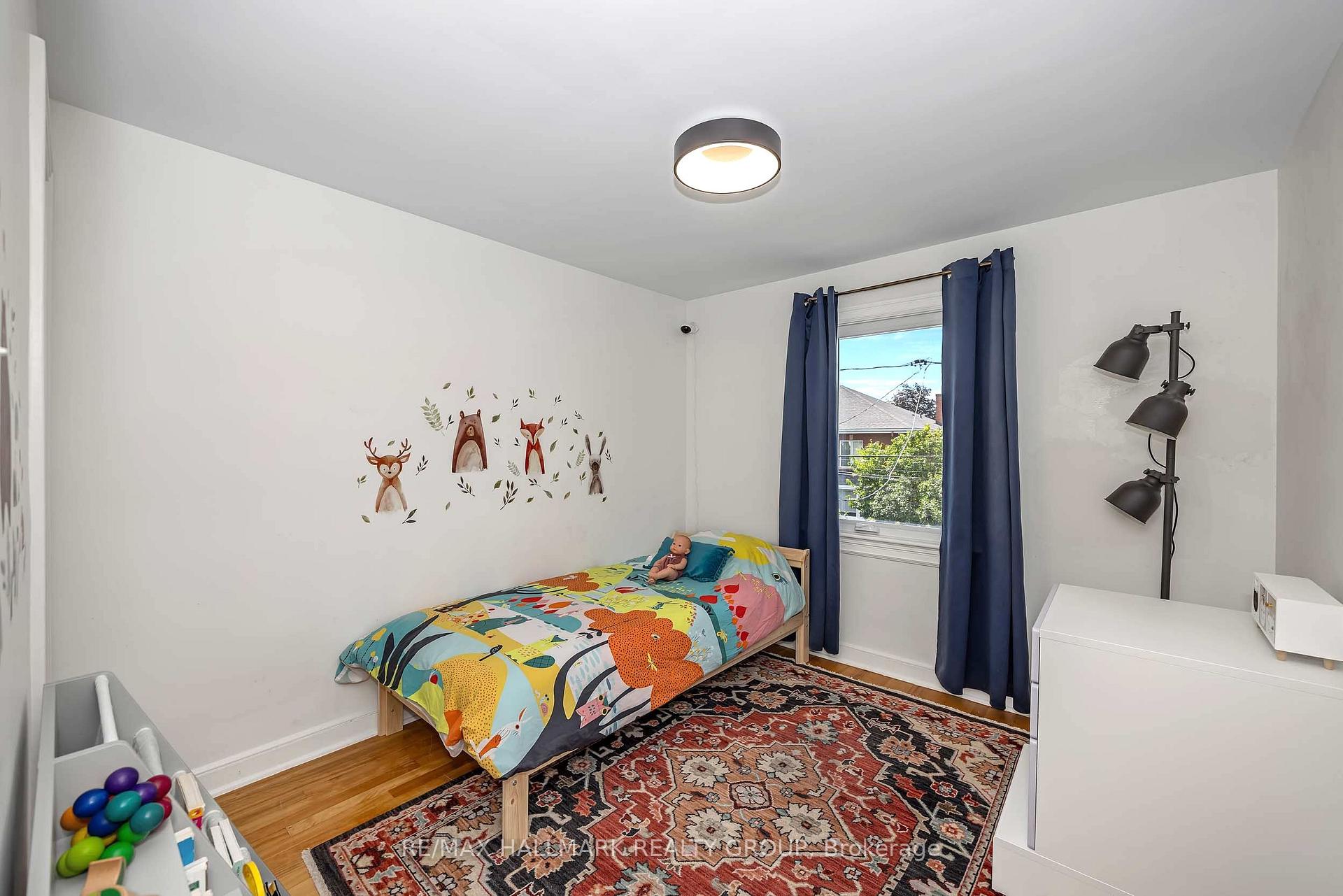 Photo 25 of 2100 Blossom Drive, Ottawa, Applewood Acres — HOMEH