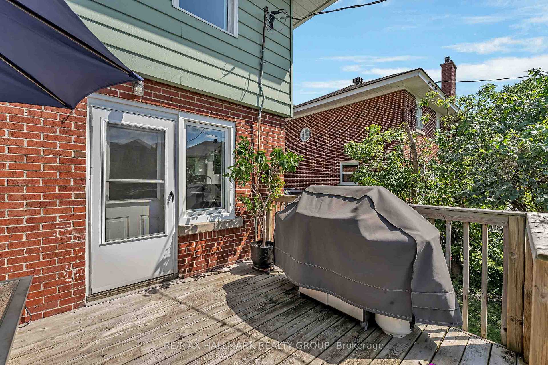 Photo 37 of 2100 Blossom Drive, Ottawa, Applewood Acres — HOMEH