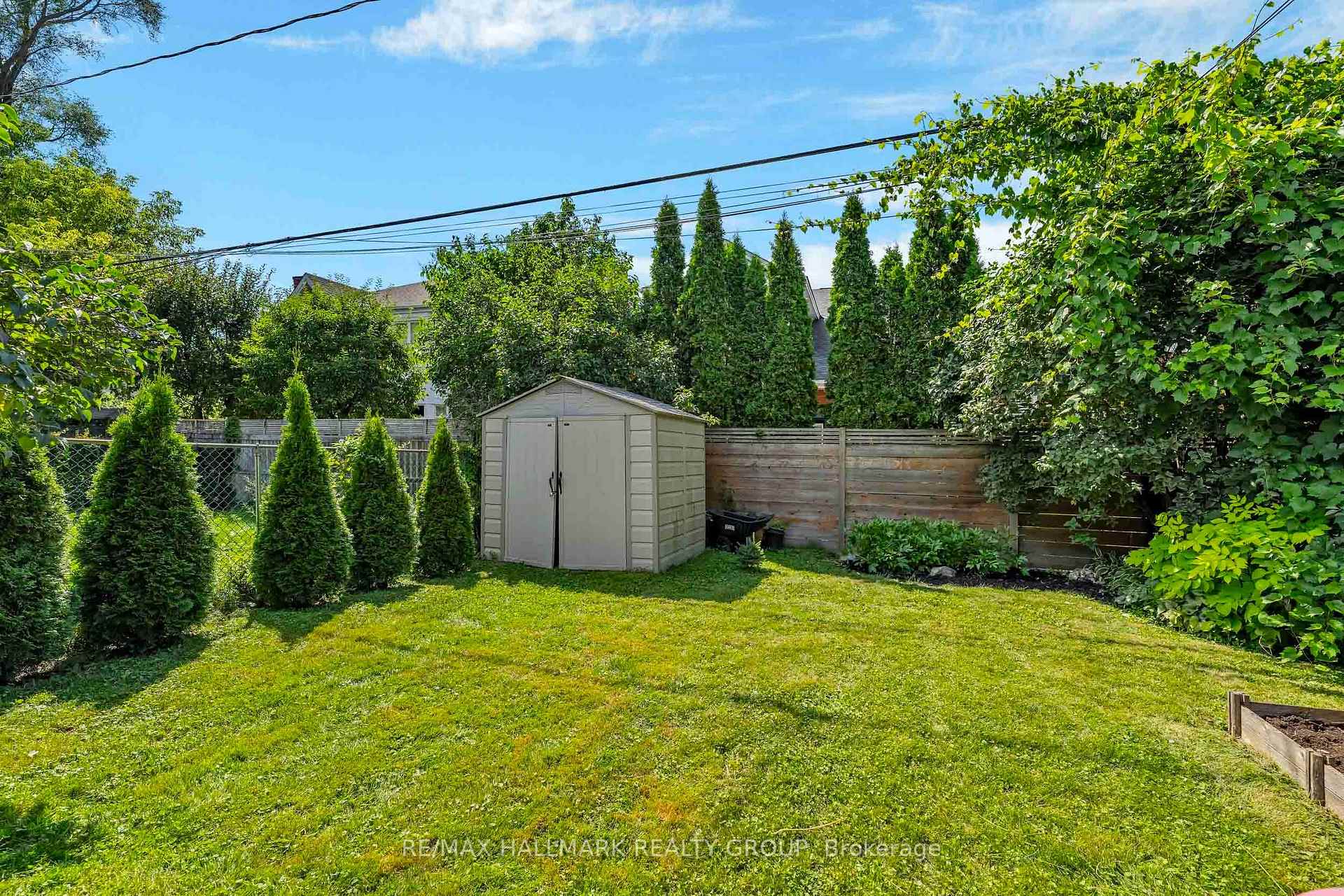 Photo 40 of 2100 Blossom Drive, Ottawa, Applewood Acres — HOMEH