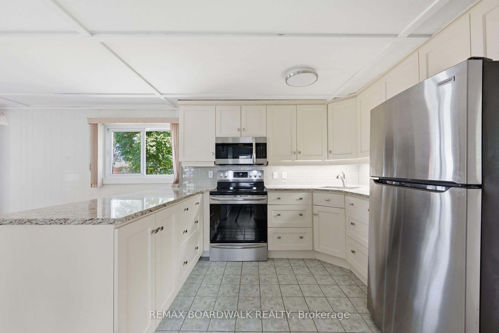 Photo 15 of 264 Birch Avenue, Beckwith, Beckwith Twp — HOMEH