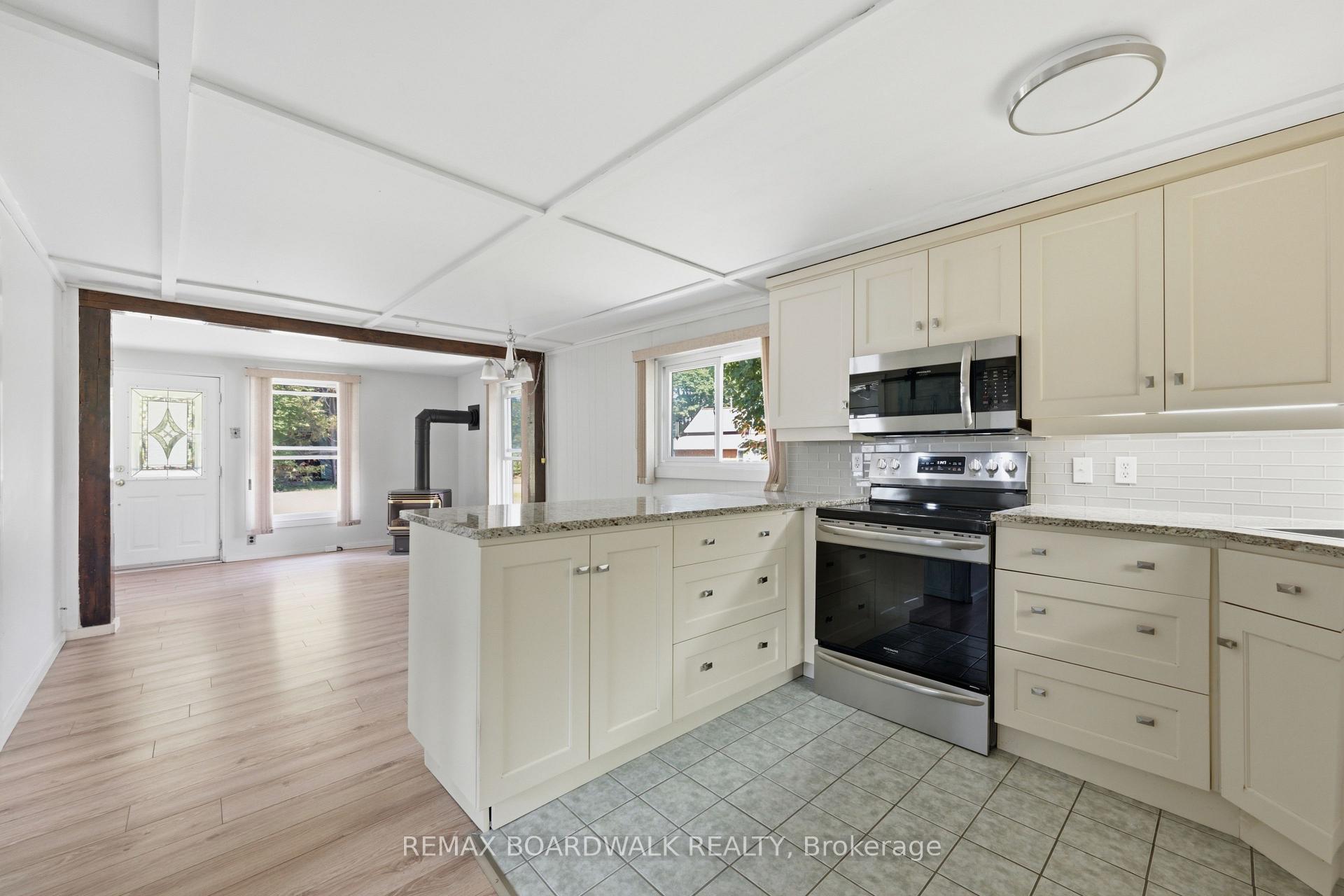 Photo 17 of 264 Birch Avenue, Beckwith, Beckwith Twp — HOMEH