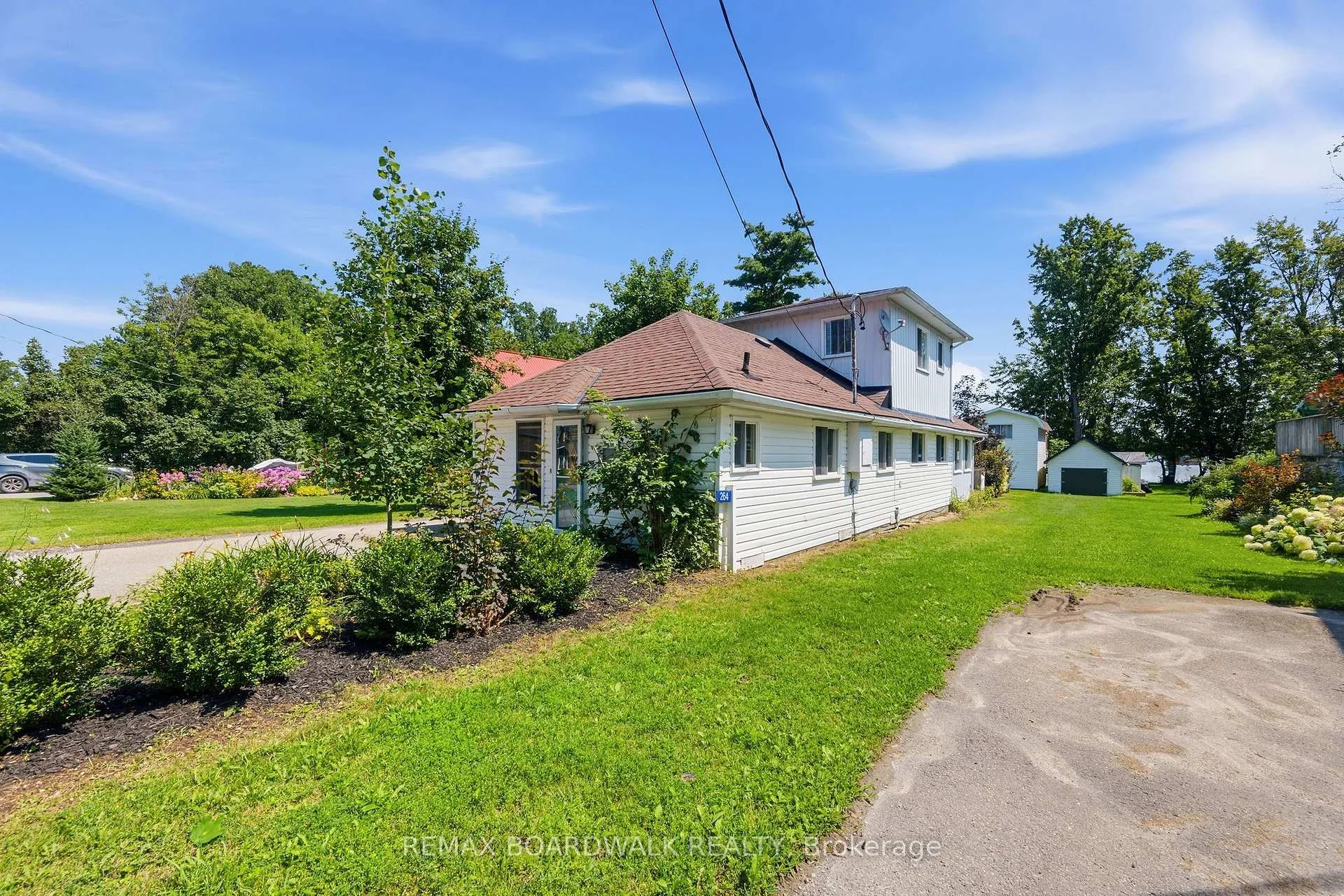 Photo 4 of 264 Birch Avenue, Beckwith, Beckwith Twp — HOMEH
