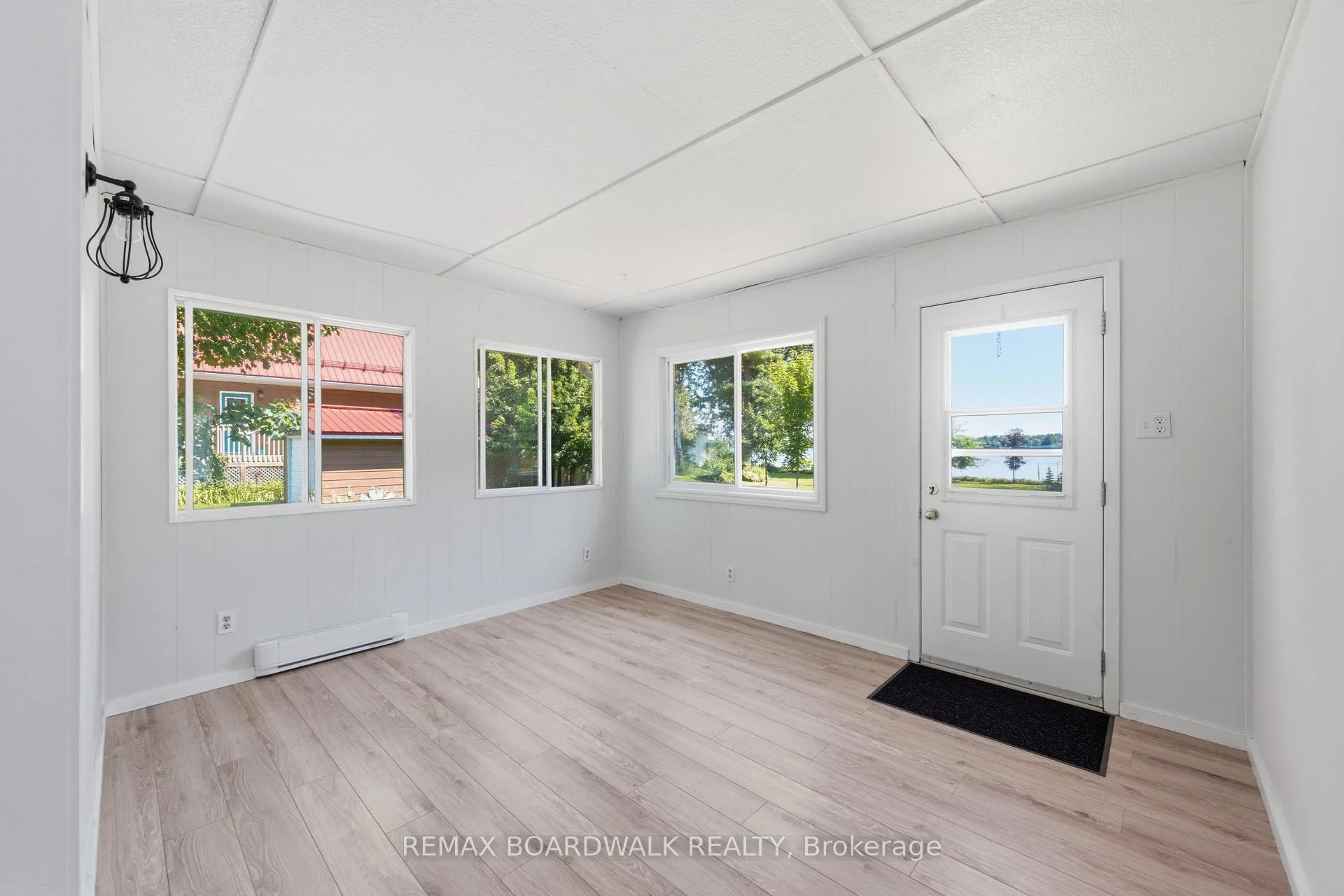 Photo 5 of 264 Birch Avenue, Beckwith, Beckwith Twp — HOMEH