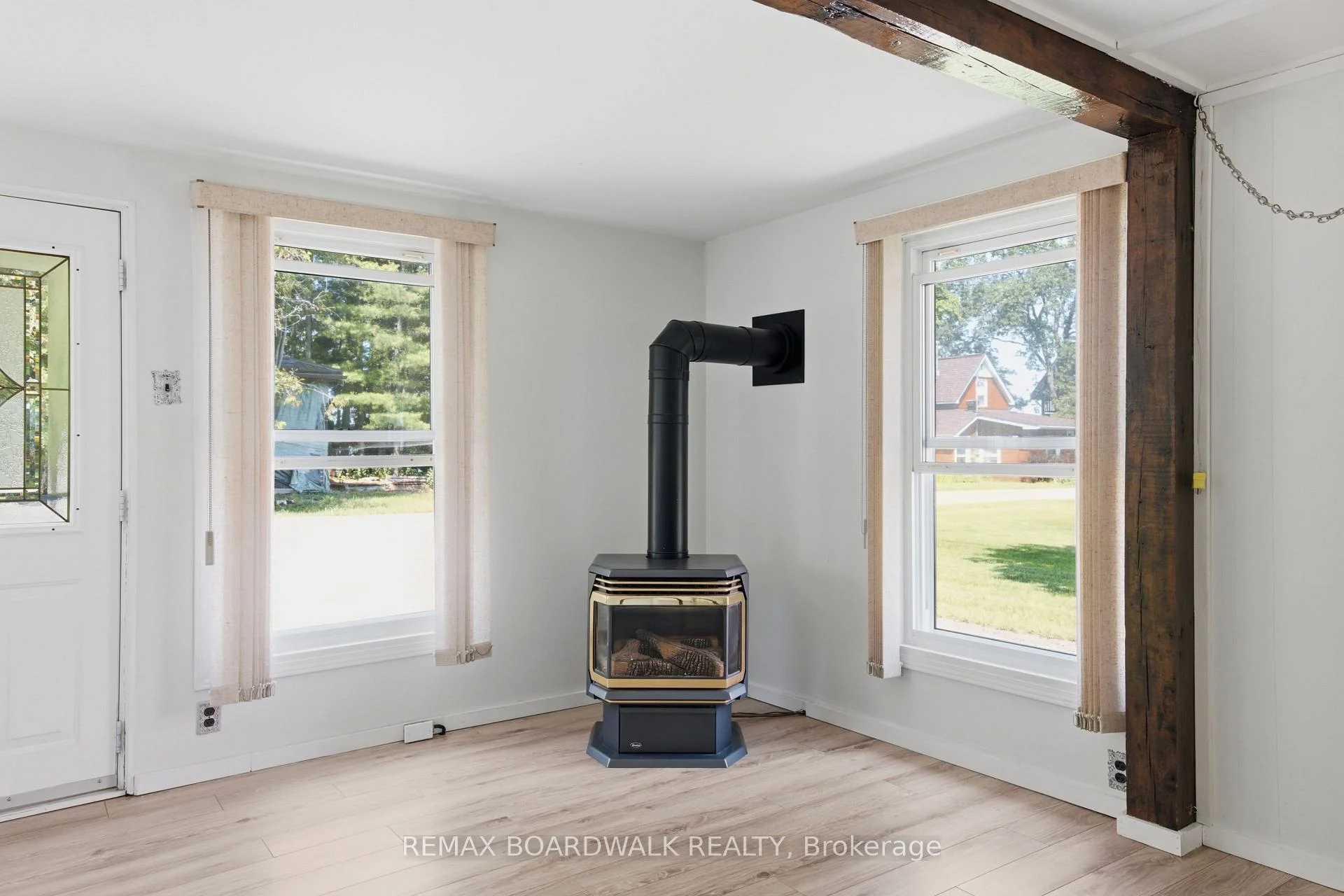 Photo 11 of 264 Birch Avenue, Beckwith, Beckwith Twp — HOMEH
