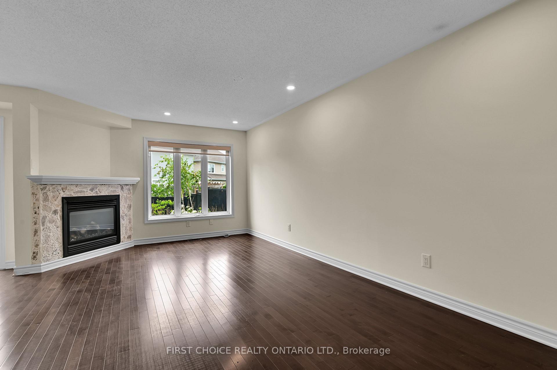 Photo 16 of 358 Gerry Lalonde Drive, Ottawa, Avalon West — HOMEH