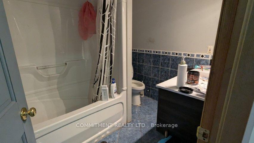 Photo 16 of 1988 River Road, London, East A — HOMEH