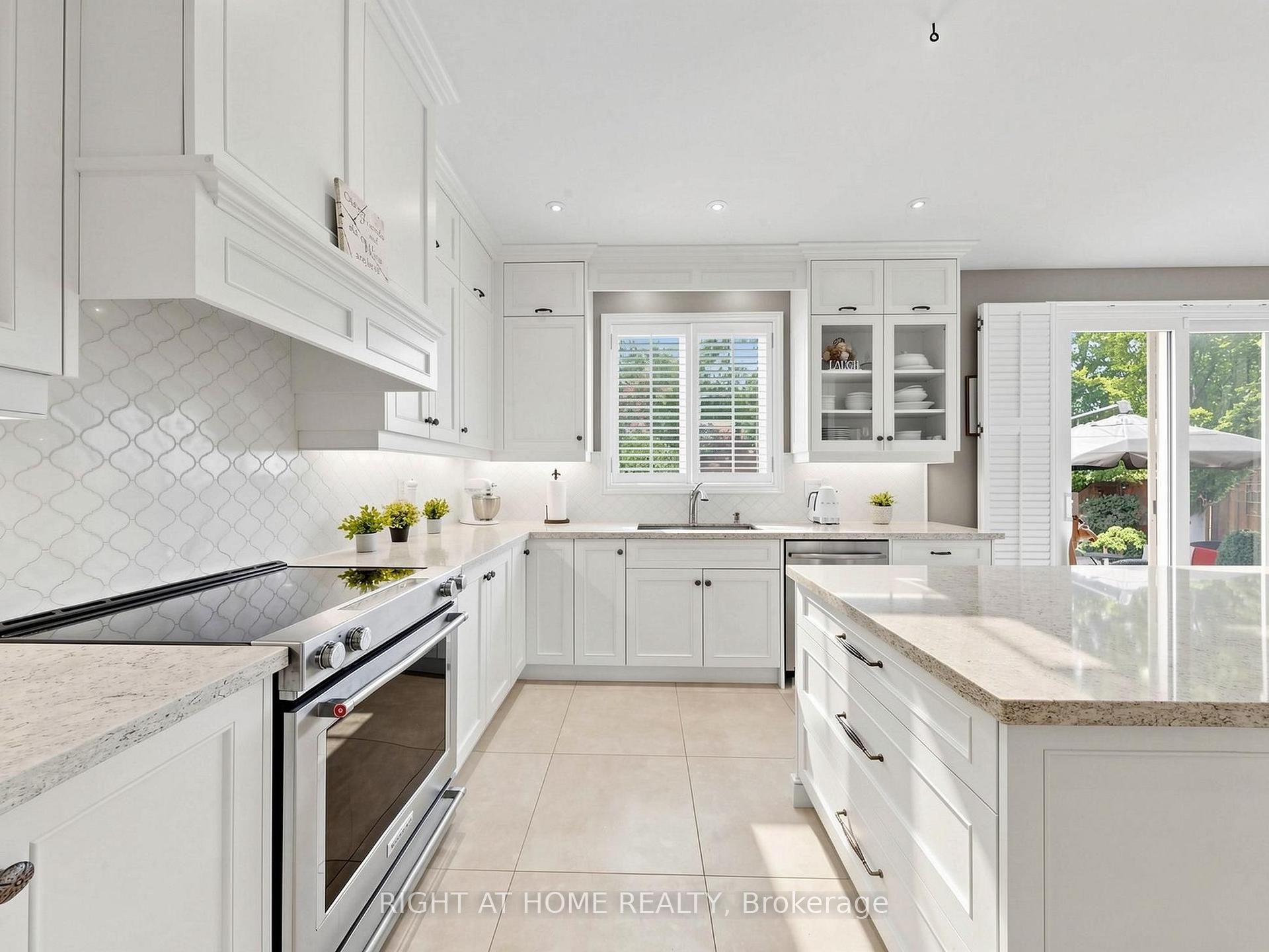Photo 39 of 32 Lake Forest Drive, Richmond Hill, Jefferson — HOMEH