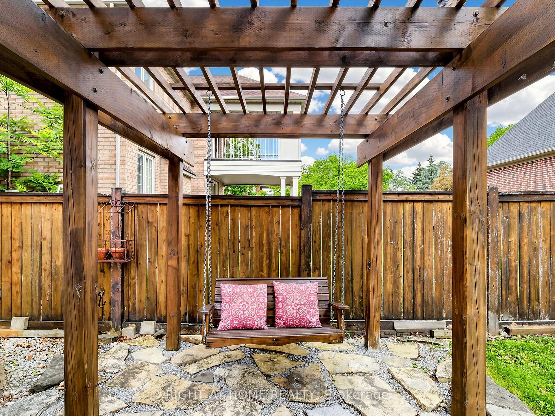 Photo 87 of 32 Lake Forest Drive, Richmond Hill, Jefferson — HOMEH