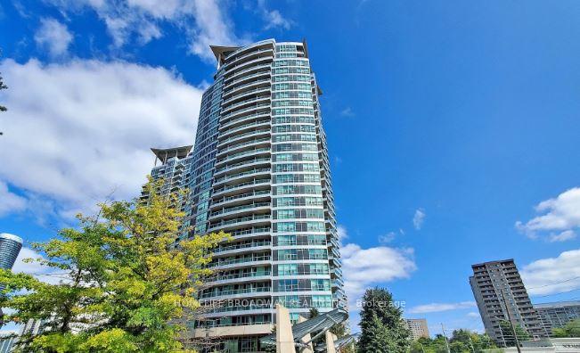 Front of Unit 1802, 33 Elm Drive W